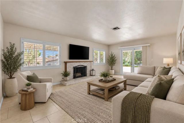 5760 Avenue Juan Bautista, Riverside, CA 92509