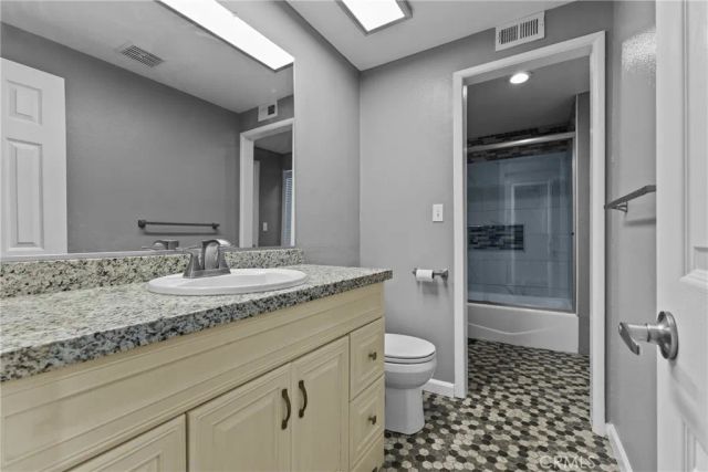 5760 Avenue Juan Bautista, Riverside, CA 92509