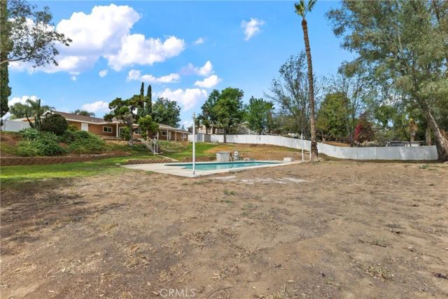 5760 Avenue Juan Bautista, Riverside, CA 92509