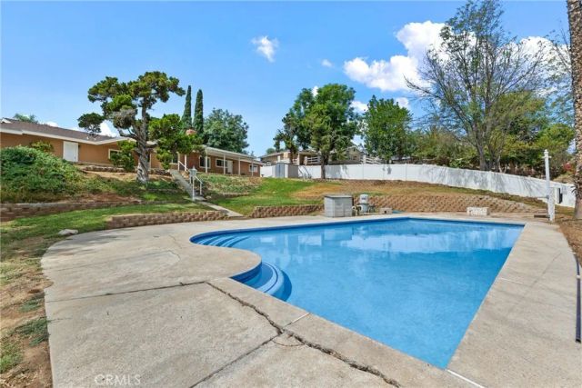 5760 Avenue Juan Bautista, Riverside, CA 92509