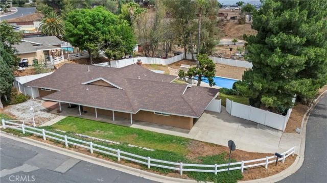 5760 Avenue Juan Bautista, Riverside, CA 92509