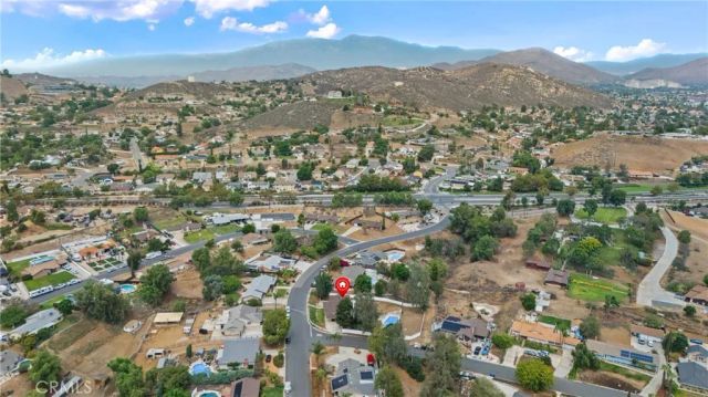 5760 Avenue Juan Bautista, Riverside, CA 92509