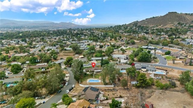 5760 Avenue Juan Bautista, Riverside, CA 92509
