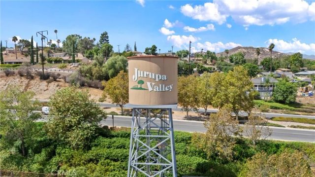 5760 Avenue Juan Bautista, Riverside, CA 92509