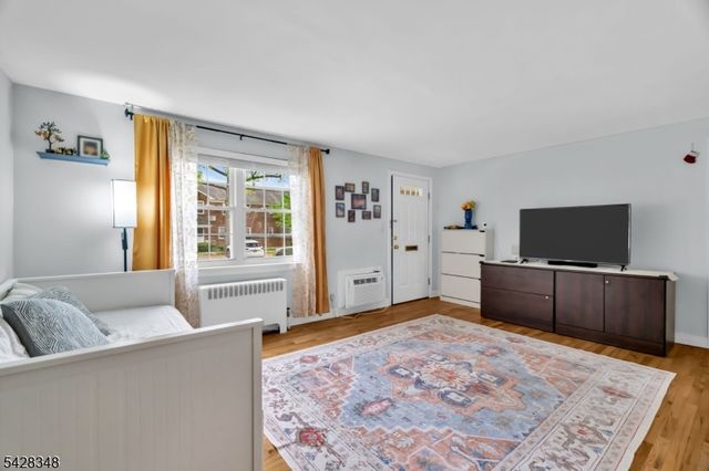 10 Clark Ct 10, Rutherford Boro, NJ 07070