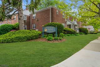 10 Clark Ct 10, Rutherford Boro, NJ 07070