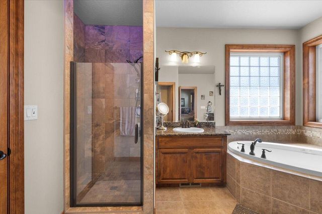 574 Grey Hawk Way, Central Point, OR 97502