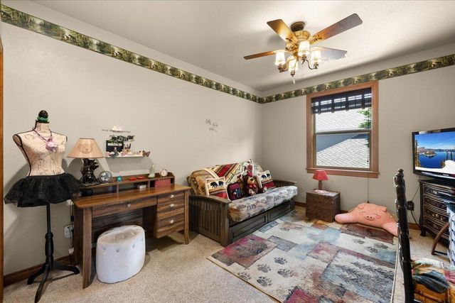 574 Grey Hawk Way, Central Point, OR 97502