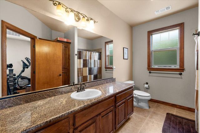 574 Grey Hawk Way, Central Point, OR 97502