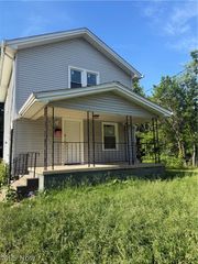 243 Marmion Avenue, Youngstown, OH 44507