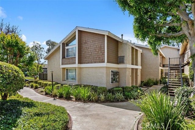 26 Lakepines, Irvine, CA 92620