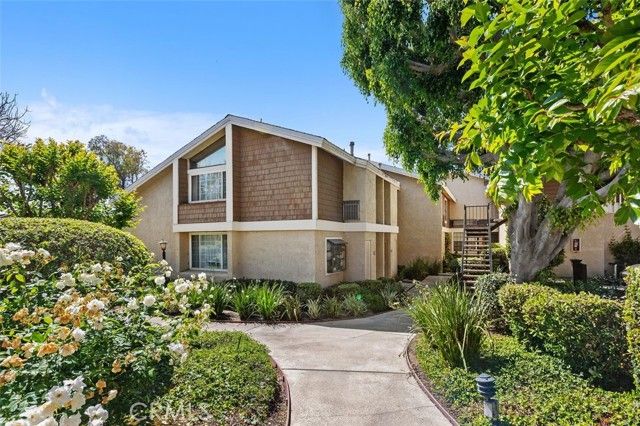 26 Lakepines, Irvine, CA 92620