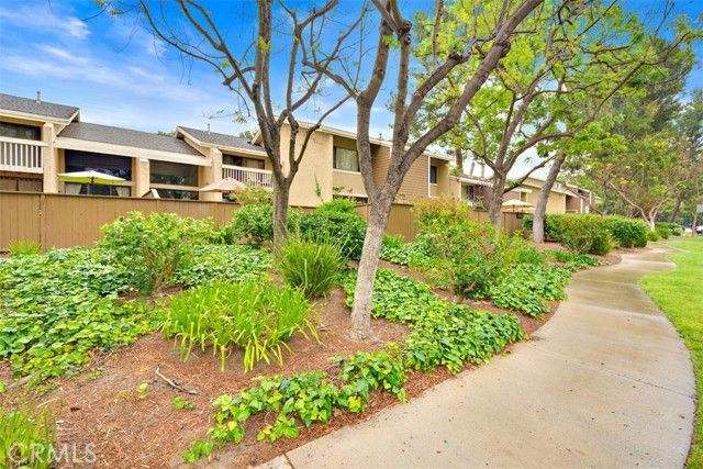 26 Lakepines, Irvine, CA 92620