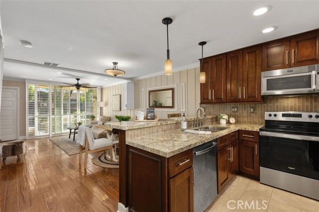 26 Lakepines, Irvine, CA 92620