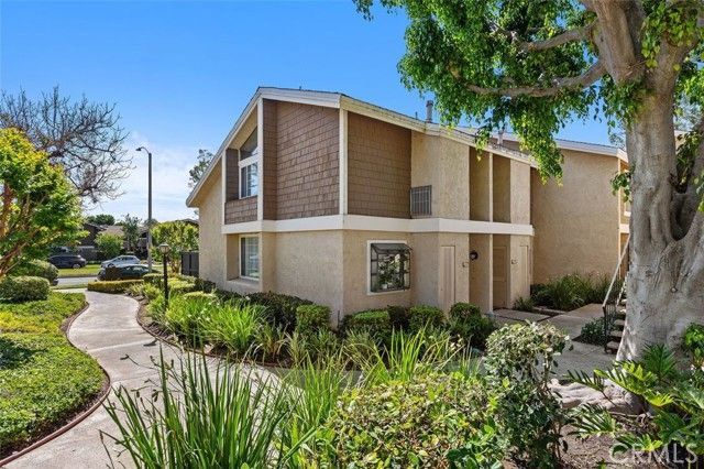 26 Lakepines, Irvine, CA 92620