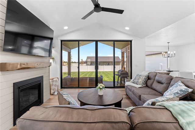2215 Smooth Rock Lane, Billings, MT 59106