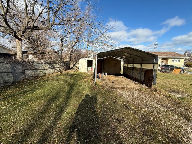 2228 Honore Avenue, North Chicago, IL 60064