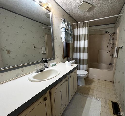14150 Lakeshore Dr, Clearlake, CA 95422