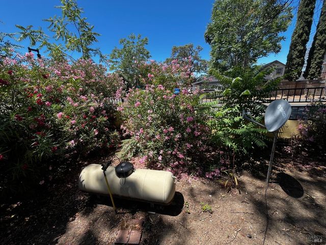 14150 Lakeshore Dr, Clearlake, CA 95422