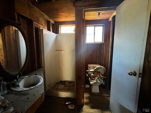14150 Lakeshore Dr, Clearlake, CA 95422