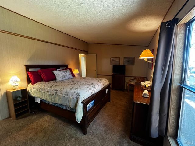 14150 Lakeshore Dr, Clearlake, CA 95422