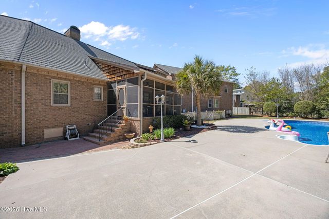 120 Robin Road, Greenville, NC 27858