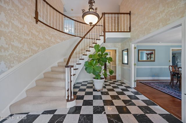 120 Robin Road, Greenville, NC 27858