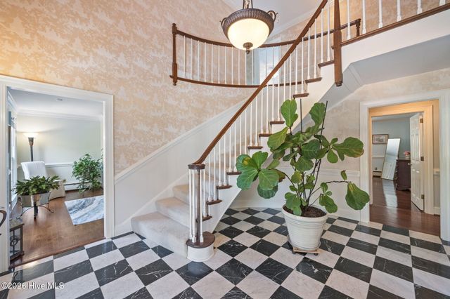 120 Robin Road, Greenville, NC 27858