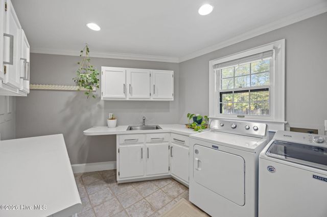 120 Robin Road, Greenville, NC 27858