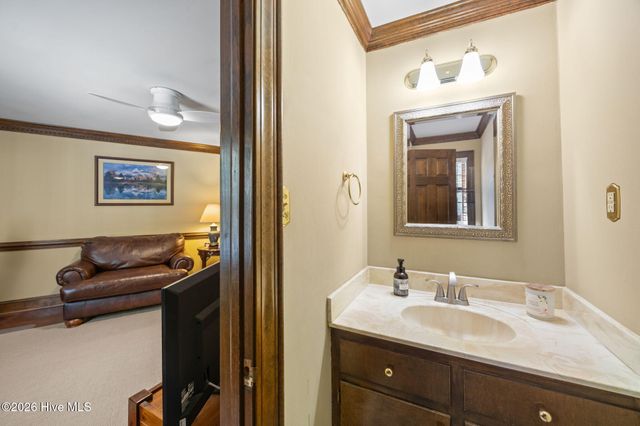 120 Robin Road, Greenville, NC 27858