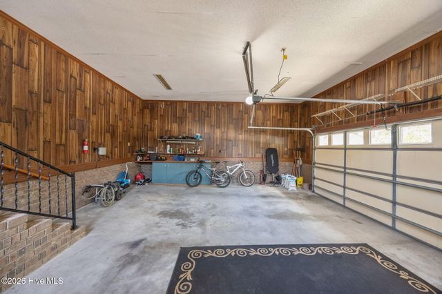 120 Robin Road, Greenville, NC 27858