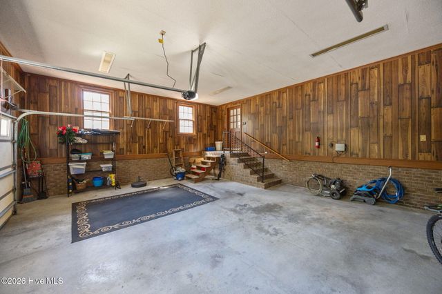 120 Robin Road, Greenville, NC 27858