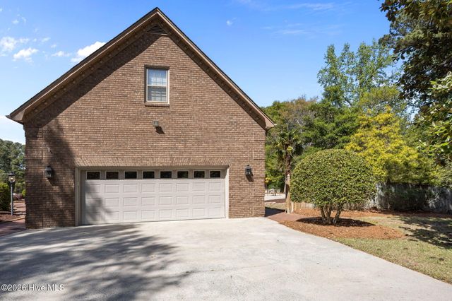 120 Robin Road, Greenville, NC 27858