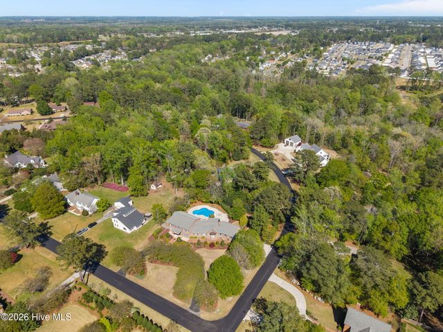 120 Robin Road, Greenville, NC 27858