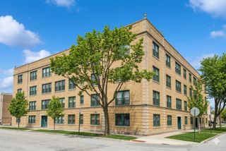 4900 Davis Street 3E, Skokie, IL 60077