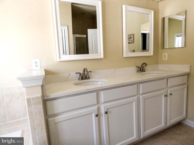 44529 BLUERIDGE MEADOWS DR, Ashburn, VA 20147