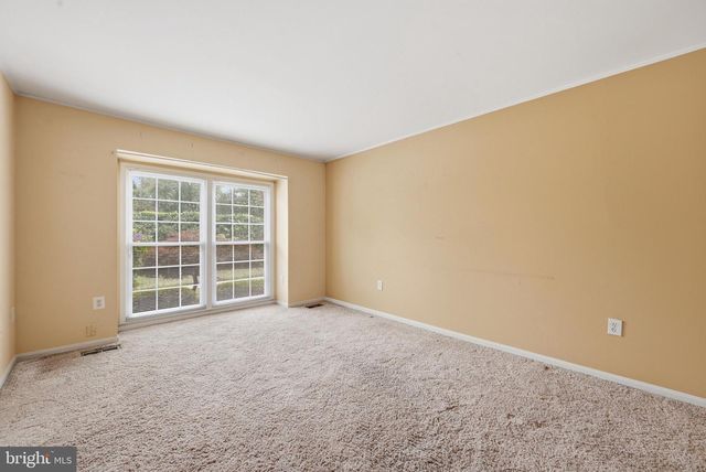 9937 WHITEWATER DR, Burke, VA 22015