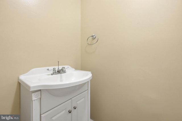 9937 WHITEWATER DR, Burke, VA 22015