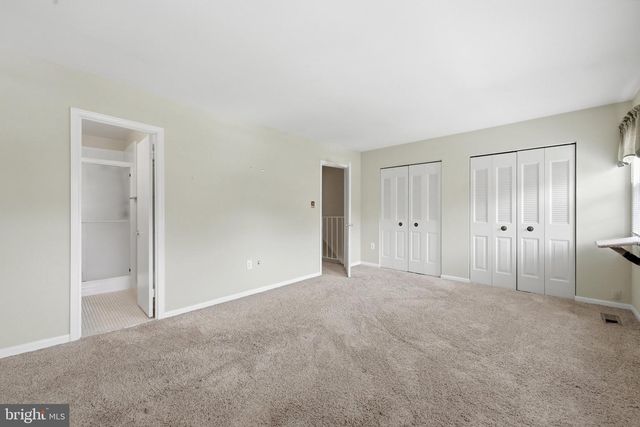 9937 WHITEWATER DR, Burke, VA 22015