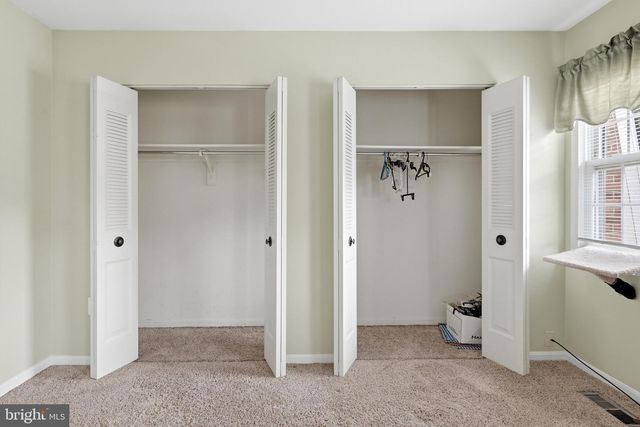 9937 WHITEWATER DR, Burke, VA 22015