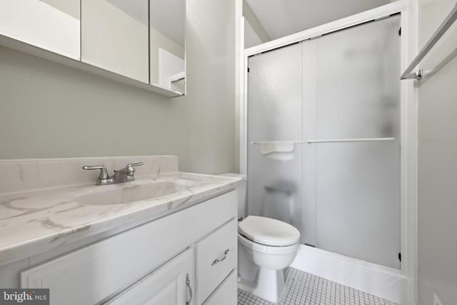 9937 WHITEWATER DR, Burke, VA 22015