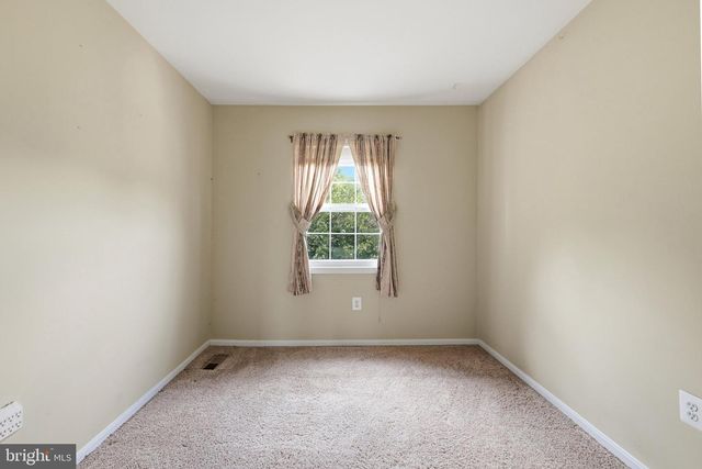 9937 WHITEWATER DR, Burke, VA 22015