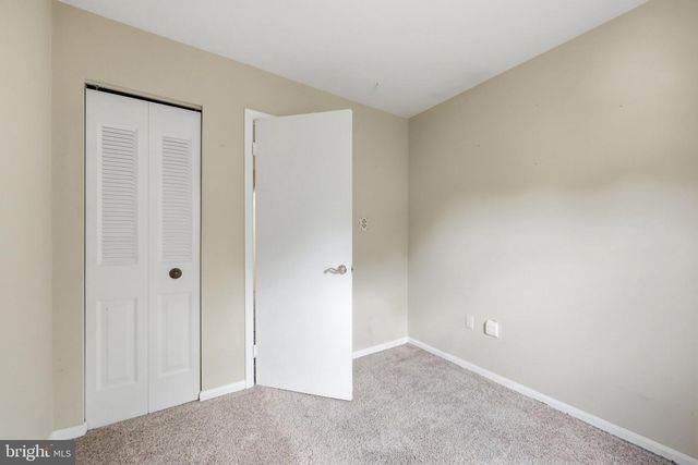 9937 WHITEWATER DR, Burke, VA 22015