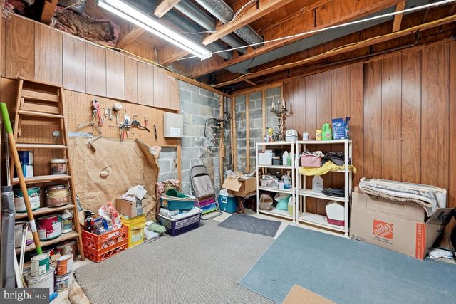 9937 WHITEWATER DR, Burke, VA 22015