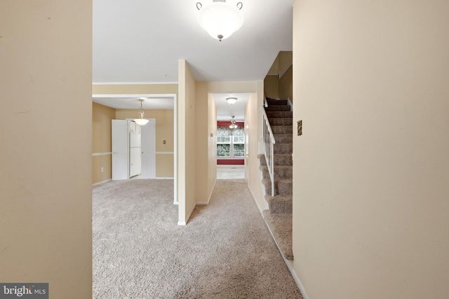 9937 WHITEWATER DR, Burke, VA 22015