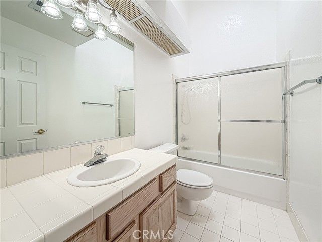 206 Camino Cortina, Camarillo, CA 93010