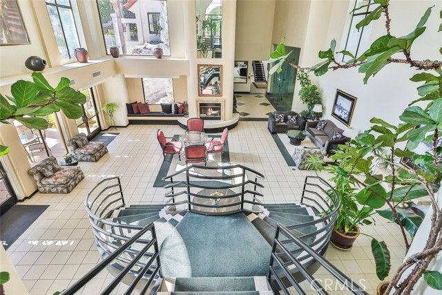 206 Camino Cortina, Camarillo, CA 93010