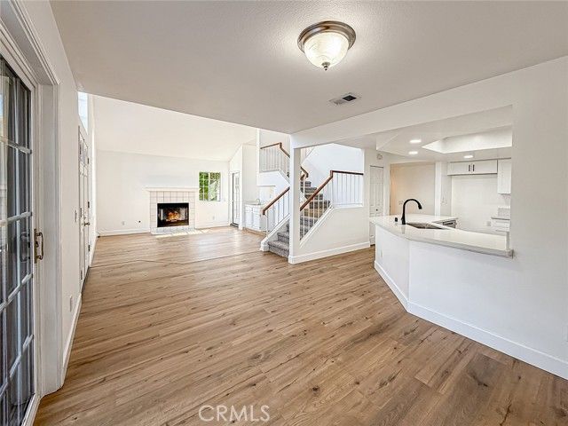 206 Camino Cortina, Camarillo, CA 93010