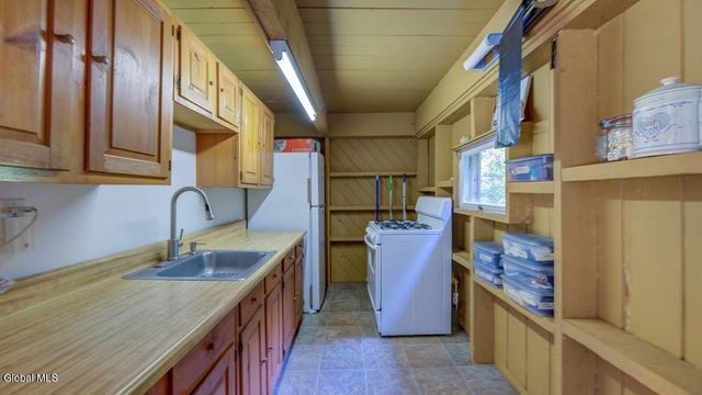 880 County Highway 125, Bleecker, NY 12078