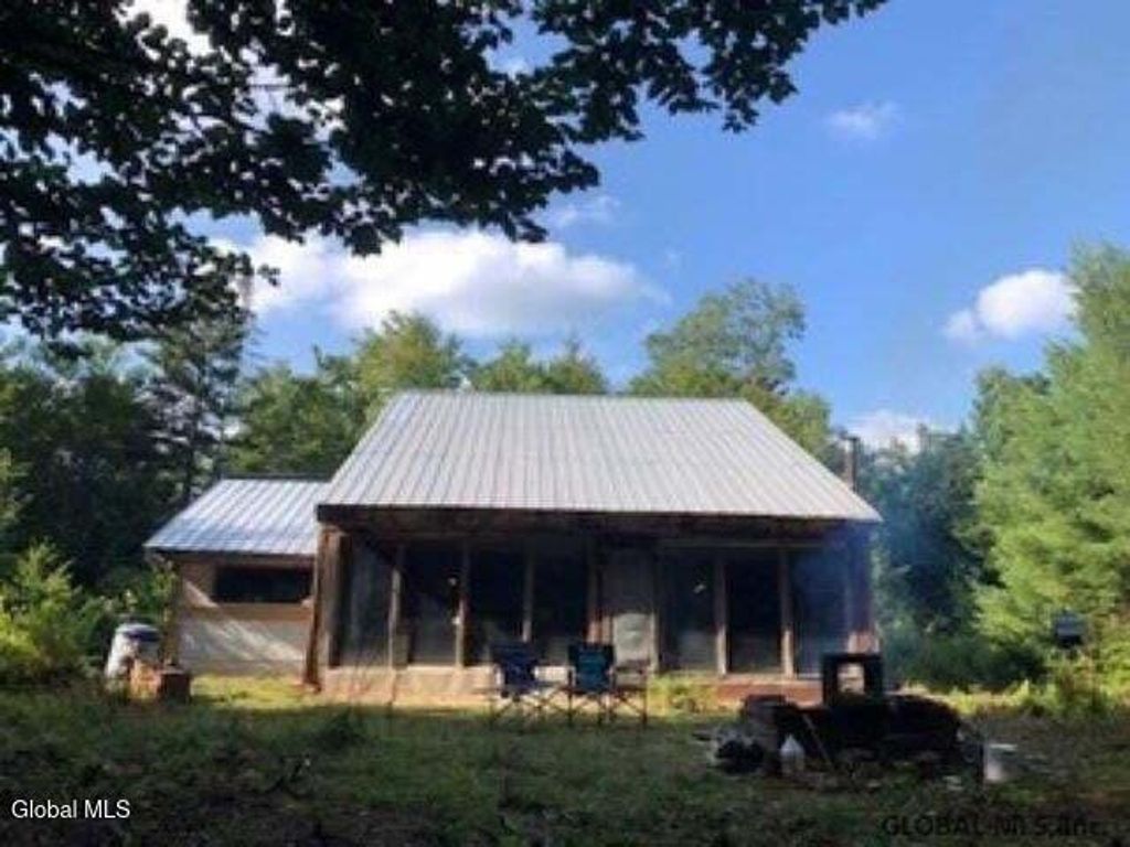 880 County Highway 125, Bleecker, NY 12078